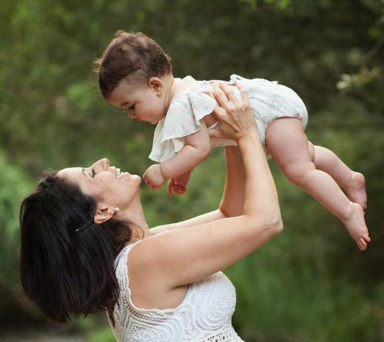 7 Beneficios del Aceite de Almendra para el bebé y su madre - Blummantural